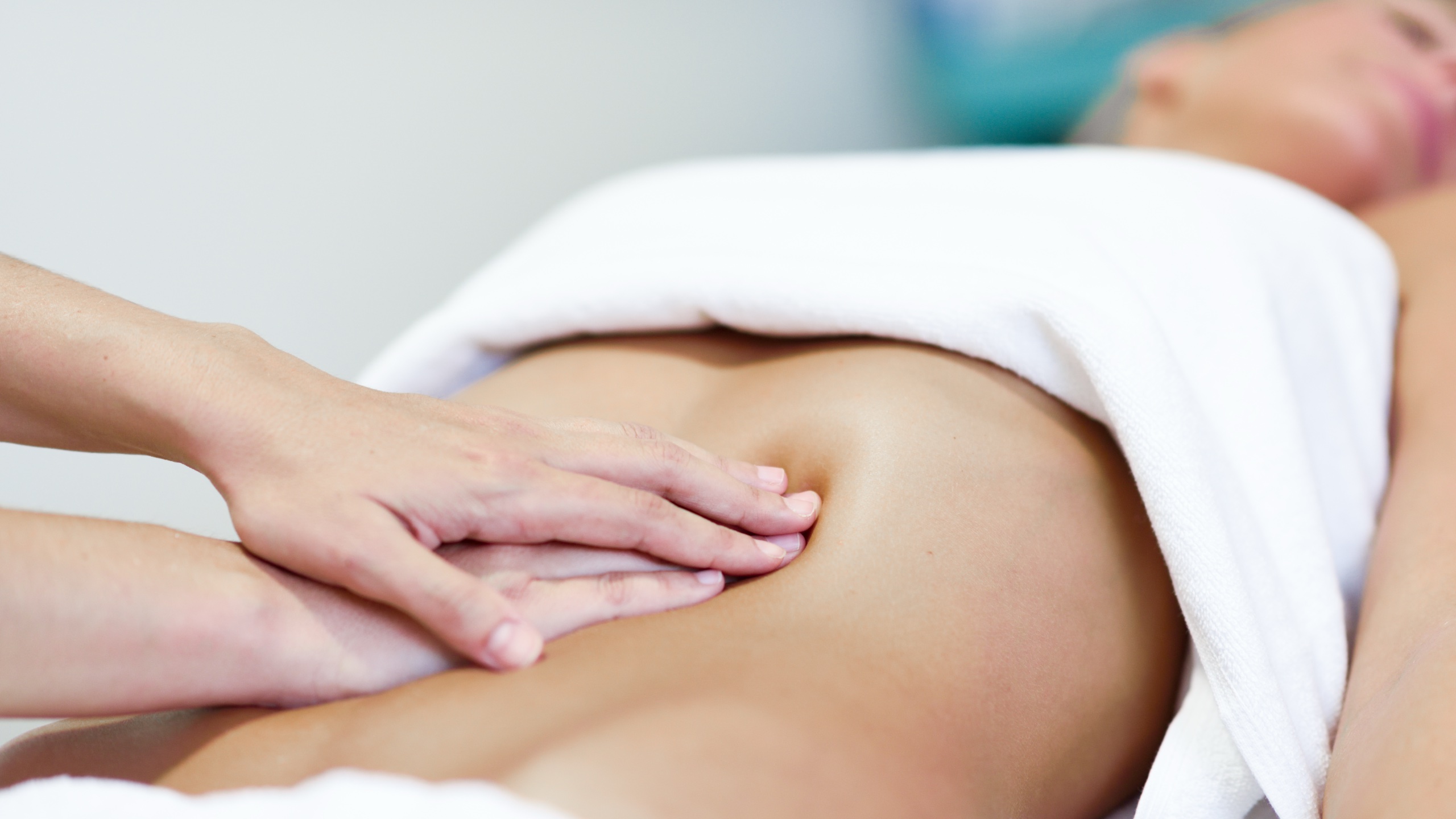 lady during lymphatic drainage treatment